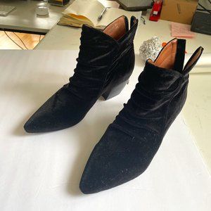 Jeffrey Campbell black velvet boots size 39